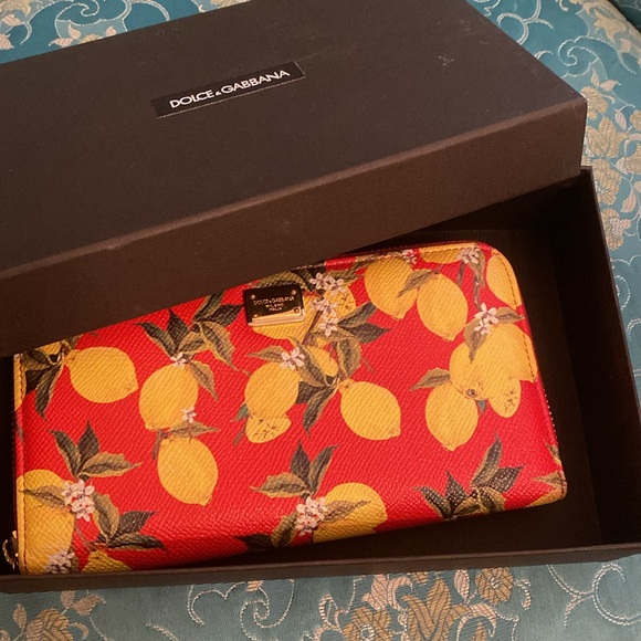Dolce & Gabbana Long Wallet with Box - Picture 3 of 12